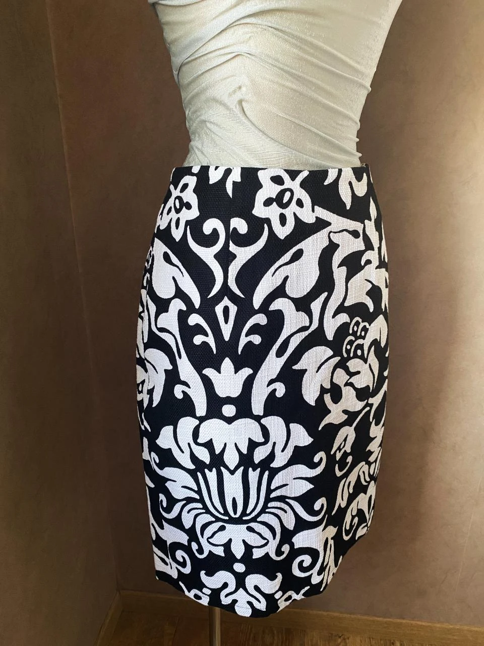 Morgans rechte rok maat 40 zwart & wit met bloemenprint – elegant en chic – photo 3